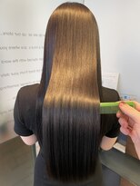 ヒール 銀座(heel)&nbsp;縮毛矯正で艶髪に【鈴木淳平】