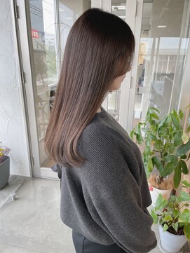 ヒトノワ(Hito.nowa) ツヤ感のあるグレージュカラー【三盃】