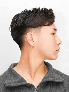 カーウォッシュバーバー(CARWASH BARBER)の写真/・ハンサムなメンズカット ・いいムードのいいバーバー ・フェード/シェービング/パーマ ・阿波座/本町