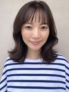 トリコ ショップアンドヘアサロン(tricot shop hair salon) くびれミディアム 外はねmedium フェイスレイヤー