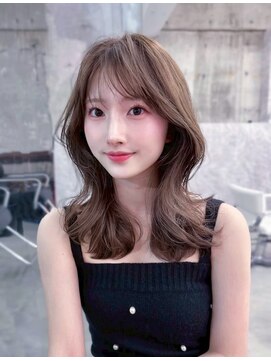 フィヴェント(Fivent) 黒髪韓国小顔レイヤーイメチェン暗めオリーブグレークラゲヘアー