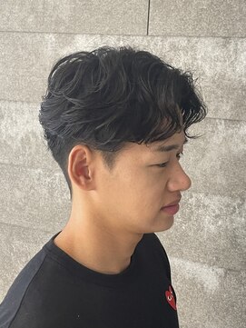 ニアウ 伊勢崎連取店(Niau) センターパートニュアンスパーマフェザーパーマ