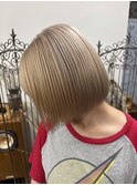ぷつっとボブ×ブロンドベージュ