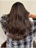 ミルクティーベージュ白髪ぼかしハイライトダブルカラーブリーチ