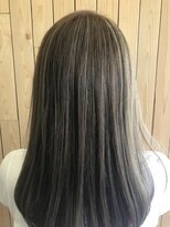 ルーツマーチン(ROOTSmartin)&nbsp;ハイライトとベージュのカラーコンビネーション