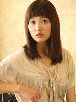 エマージュ 新宿(Emerge)&nbsp;ちょっと斬新な冒険前髪パッツンスタイルでオシャレに。