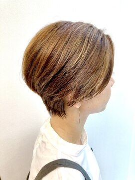 エミュスト(Emuest) 大人センターパート&ハンサムショート