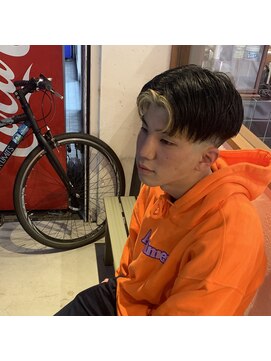 エルエー バーバーショップ 草津店(L.A BARBERSHOP) スタイリスト【橋本】センターパート　スキンフェード