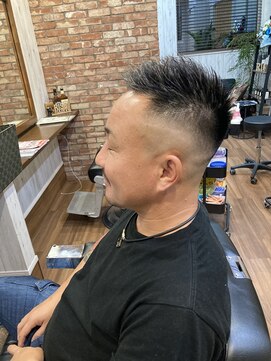 ライズヘアー(RISE HAIR) スキンフェード＋ハイライト