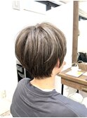白髪ぼかしカラー×くびれショート@1101_hairstyle ●100●