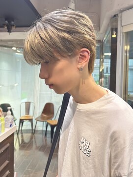 ヘアーアンドメイク ビス(HAIR&MAKE bis) 大人気!ブリーチ1回でメンズシルバーカラー【立川/沙久楽】
