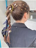 ヘアアレンジ成人式前撮り卒業式金箔タイトツインポニーリボン