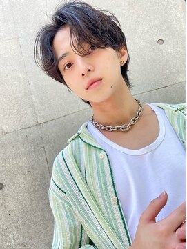 オグジュアリー 表参道(aux.) スーツ短髪ツーブロック束感モテる黒髪シークレットパーマ流行