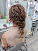 結婚式に参列する方のヘアセット、編みおろし