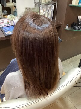 スタジオワコー 上野御徒町店 髪と地肌にとことん優しい縮毛矯正
