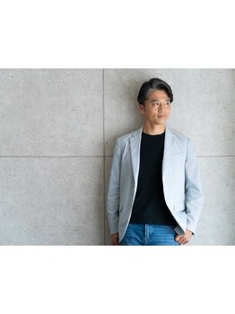 【髪は人生を映す鏡。そっと変えるだけで、未来はやさしく輝き出す。】