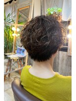 ビハインドザカーテン(BEHIND THE CURTAIN)&nbsp;ショート無造作パーマ×大人ハイライト×シークレットハイライト