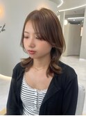 大人かわいい上品くびれミディ×柔らかベージュ