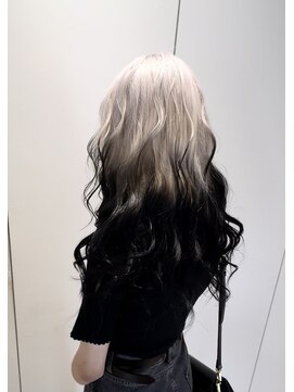 エヌプラス(N+) ルーツカラー　ホワイト×ブラック