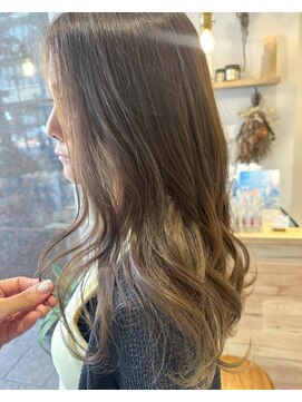 リタ(rita.) 大串◎ミディアム×オリーブベージュ