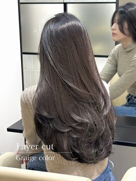 イリス 銀座(IrIs) ロングレイヤー/アッシュグレージュ/艶髪/ワンカール/毛流れ前髪