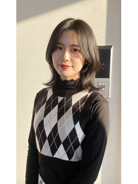 ブランニュー オーバー 難波店(Brandnew over) くびれレイヤーカット グレーブラック 髪質改善ケアカラー