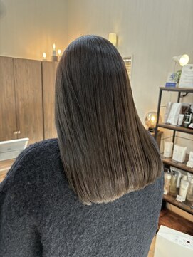 シェノンバイカリス(Chainon by charis) グレー系カラー