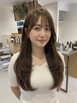 チオ(Chio) 【富山】オリーブベージュ×レイヤーの艶ロング