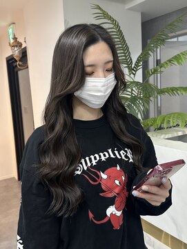 ジーディーエス(GDS) 韓国風巻き髪×オリーブベージュ