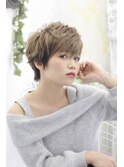 柔らかいシルエットと抜け感で魅せる☆こなれショートヘア