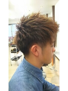 ヘアデザイン ヴォワール(hair & design voir) ツーブロックショート×おすぎ
