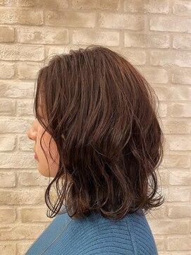 シャル 八王子(shalu) ～ユン　イルミナカラー　コーラルベージュ～