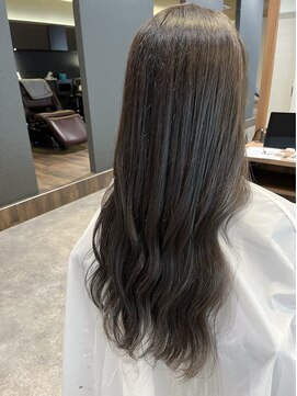 ビスポーク(BESPOKE) 20代30代寒色系カラーシースルーバンク艶感ストレート透明感