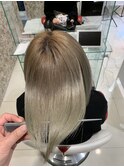 ブロンドストレートヘア