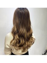 フツーロ 栄(FUTURO) プルエクステ