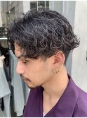 波巻きパーマセンターパートツイストスパイラルパーマ刈り上げ