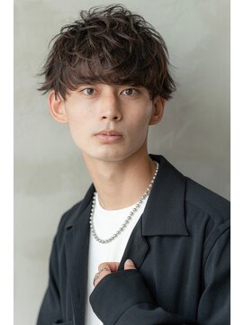 ケアリー 大日(Carelly) ツイストパーマ七三オールバックマッシュウルフスリークショート