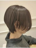 明るめグレイカラー×すっきりショート