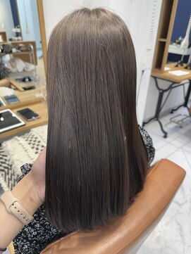 ユニ バイ マグ 長野店(Uni.by Mag) 透明感◎ブリーチ無しミルクティーグレージュ艶感ストレート