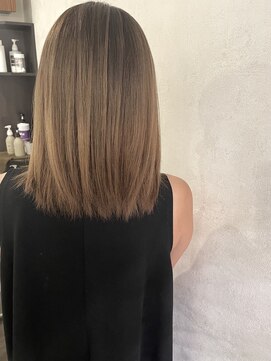 アイ(aii) ワンブリーチ　シャドウルーツバレイヤージュ