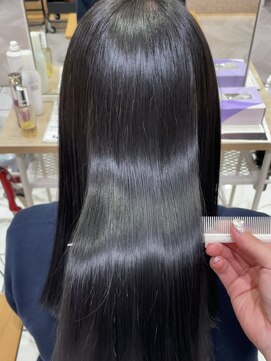 ゼスト フィーノ(ZEST fino) 【吉田 佑衣】髪質改善トリートメントでツヤツヤ美髪に