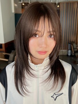 ノイカーム(noi Calm) 顔周りレイヤーカットくびれヘアミルクティーベージュカラー