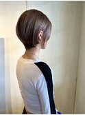 ダブルカラーケアブリーチミルクティーボブミニウルフリタッチ