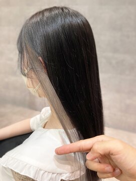 ソル 八王子(SOL) 「さりげないグレーのイヤリングカラー」