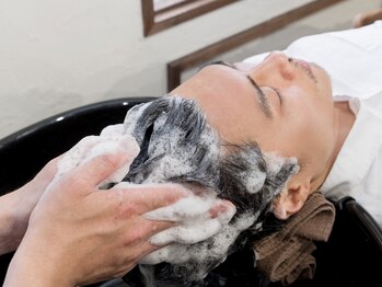 パルファンフォーメン(PARFUM for MEN ikb.east)の写真/【メンズ専門店】全国でも取り扱いが限られる"整頭術"ヘッドスパも大人気！髪と頭皮のお悩みもお任せ◎