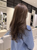 ステア ケース(stair case)&nbsp;レイヤーカット＆ナチュラルハイライト