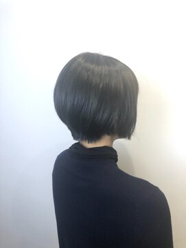 アヤナ バイ アヤラ(ayana by ayala) ダークオリーブハイライト〈浦安 美容室〉