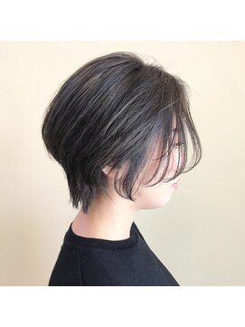 ヘアースペース ブイ(hair space V) ニュアンス前髪ショートボブ