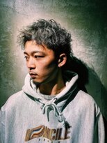 ダムディートウキョウ 北千住店(DAMDEE TOKYO) フェードカット/サイドグラデーション/シルバーカラー