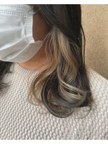 カプロハナレ(Capullo.Hanare) 【capullo.hanare】セミディ　インナーカラー　イヤリングカラー